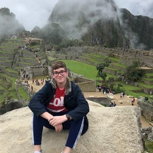 Meet your Posher, Alexis